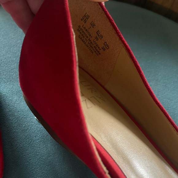 Red Suede Naturalizer “Samantha” Flats originally $99 - Picture 7 of 8